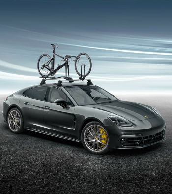 Road bike carrier with front wheel carrier