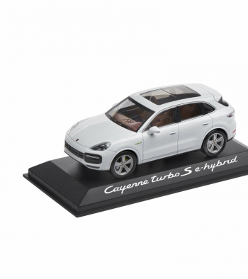 Cayenne Turbo S PHEV E3 DieCast